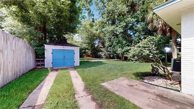 Building Photo - 2610 Walton Ave