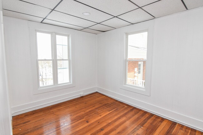 Building Photo - 23 Desmond Rd