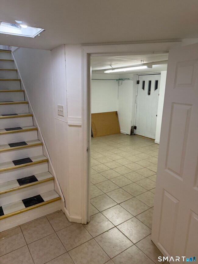 Building Photo - 173 Terrace Ave