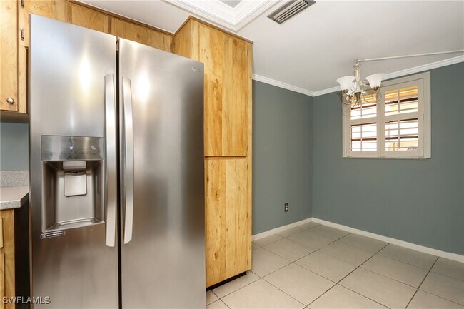 Building Photo - 6110 Whiskey Creek Dr