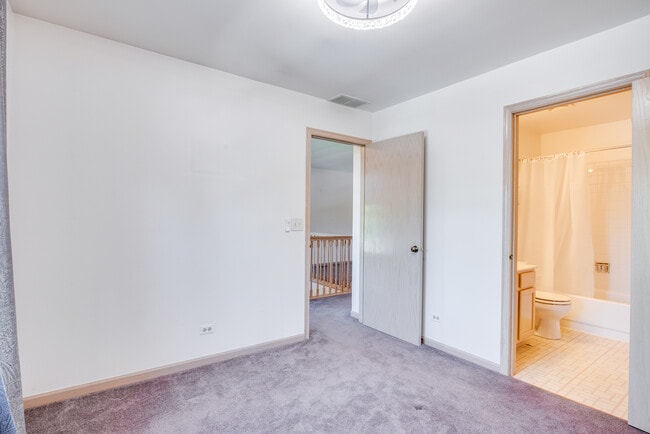 Building Photo - 1216 Arapaho Ct