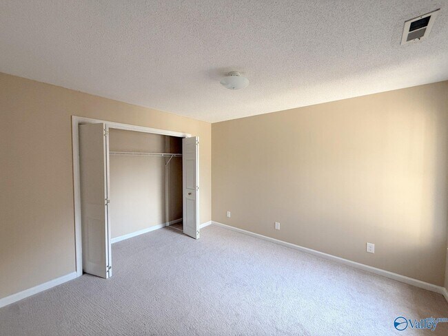 Building Photo - 262 Waters Edge Ln