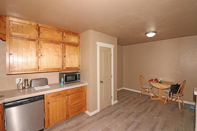 Building Photo - All utilities included 3-bedroom, 2-bathroom home in the Redlands