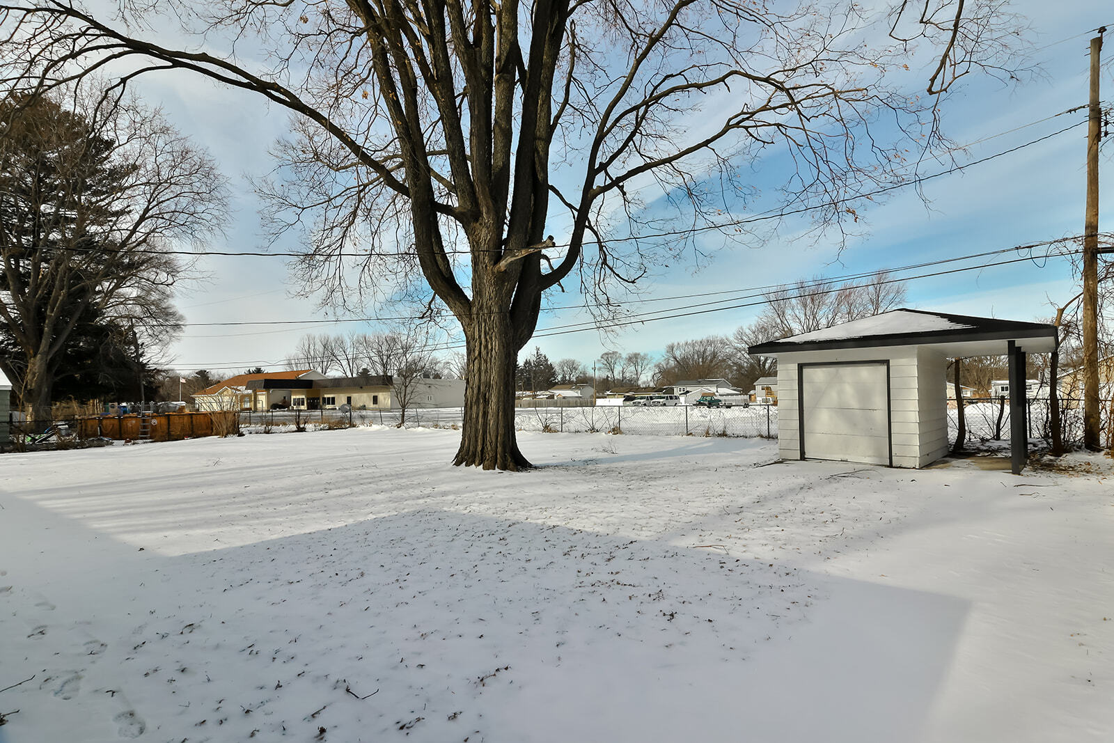 Building Photo - 1828 Juniper Ln