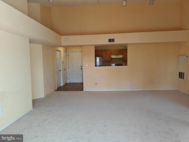 Building Photo - 13800 Farnsworth Ln