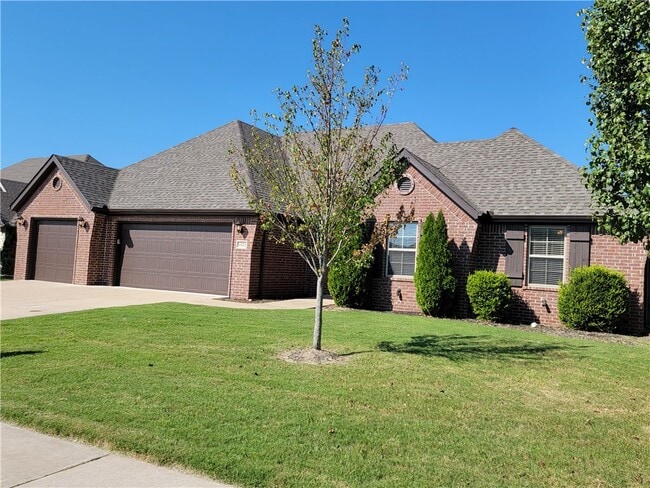 Building Photo - 1053 Tarah Knolls Cir