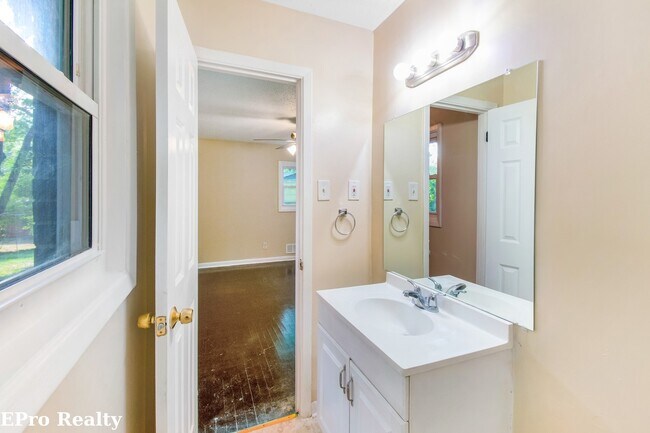 Building Photo - Don’t Miss Out! Look, Lease, and Live Specials EXTENDED to January 31st!