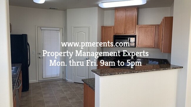 Building Photo - 5551 Tares Circle Condo