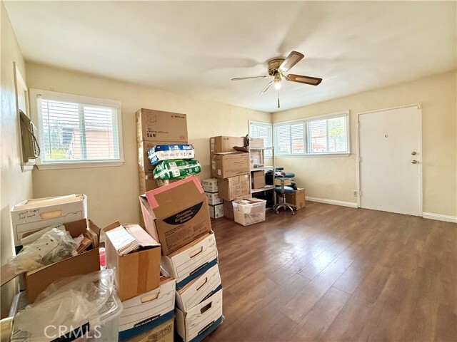 Building Photo - 3159 Del Mar Ave