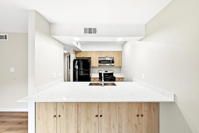 Building Photo - 7801 Shoal Creek Blvd