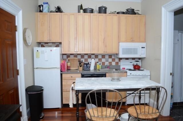 Building Photo - 53 Hancock St