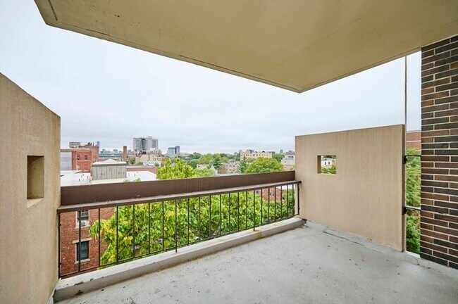 Building Photo - 872 Massachusetts Ave
