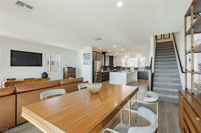 Building Photo - 1410 Whistling Kite St