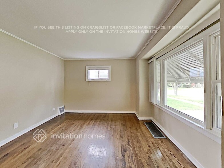 Building Photo - 9133 S 54th Ave