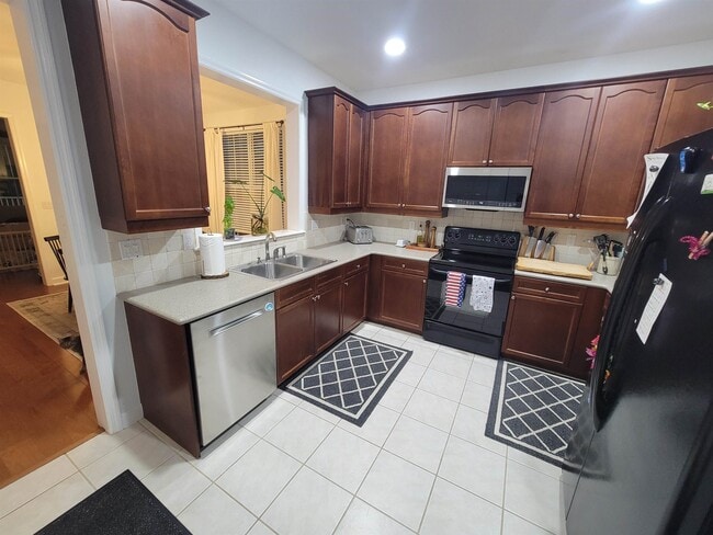 Building Photo - 4338 Grove Park Dr