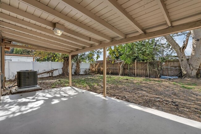 Building Photo - 7514 Mandarin Dr