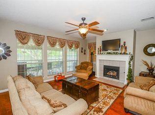 Building Photo - 8013 Peony Ct