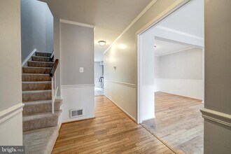 Building Photo - 5465 Cheshire Meadows Way