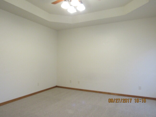 Building Photo - TWO STORY HOME LOCATED IN THE SILVER CREEK...