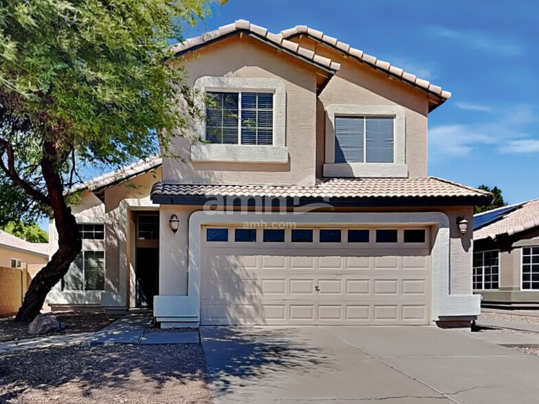 Primary Photo - 4824 E Hilton Ave