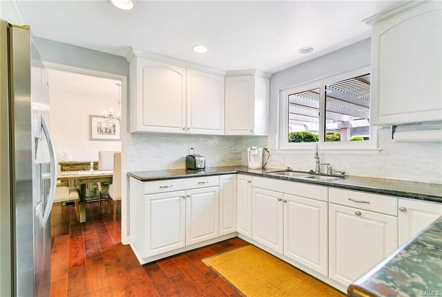 Building Photo - 17353 Elm St