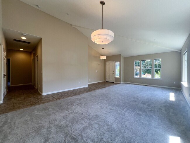 Building Photo - Spacious Single-Level 3-Bedroom Home in Desirable North Napa