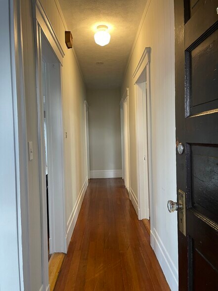 Building Photo - 50 Lambert St