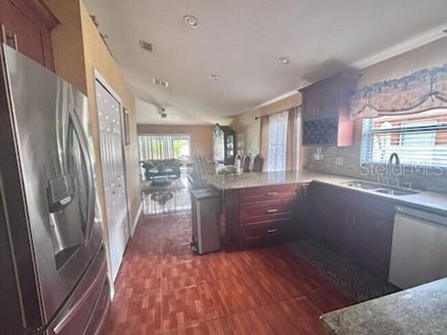 Building Photo - Kissimmee Rental