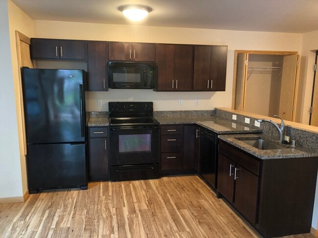 Building Photo - Uptown East Apartments - 739 Williamson St...