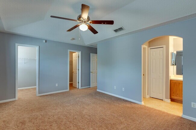 Building Photo - FOR RENT AND READY FOR IMMEDIATE OCCUPANCY! STUNNING LAKE VIEWS • 3 BEDROOMS • 2.5 BATHROOMS • AT...