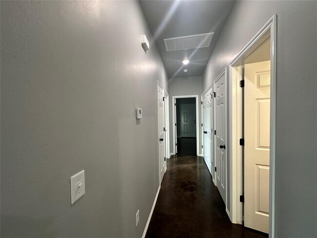 Building Photo - 7525 NONE REDBUD St
