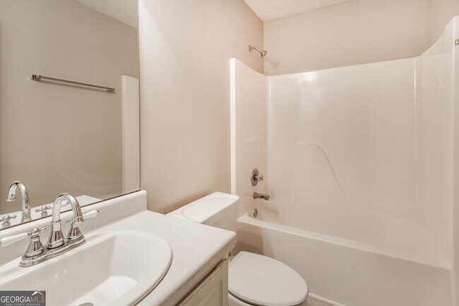 Building Photo - 80 Forest Brook Dr