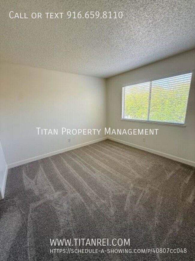 Building Photo - 770 Carro Dr