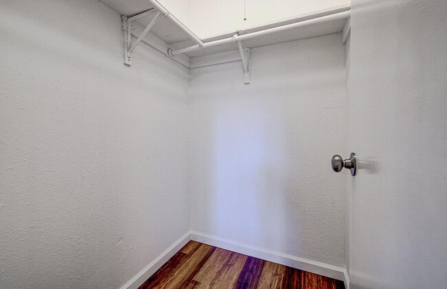 Building Photo - 1306 Bonnie Brae St