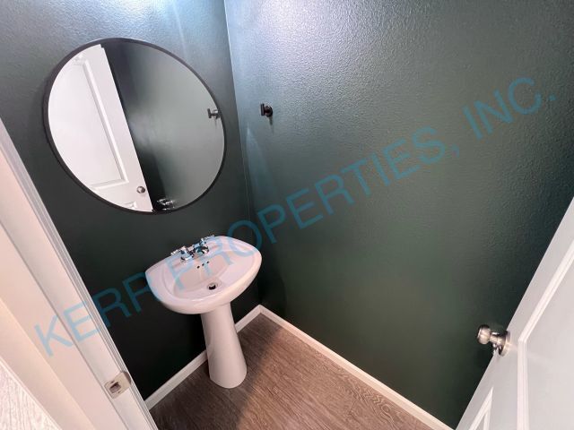 Building Photo - Spacious 4-Bedroom Townhouse with 3.5 Baths in Prime Happy Valley Location – 2021 Sq Ft of Modern...