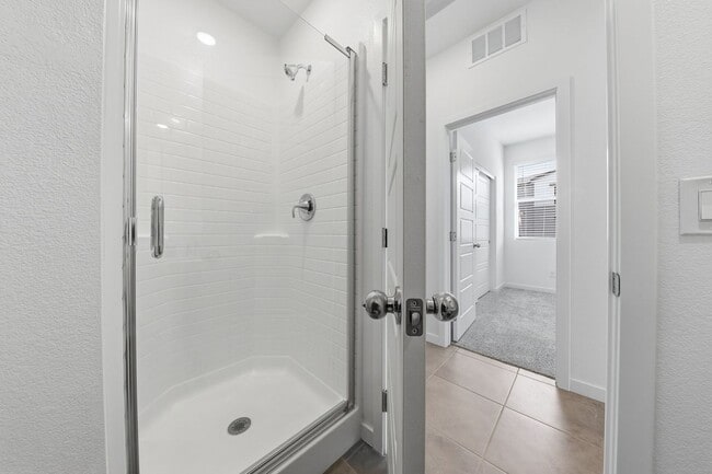 Building Photo - BRAND NEW, NEVER-LIVED-IN Lennar Corner Unit — 4 Bed / 3 Bath with Premium Upgrades!