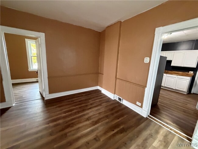 Building Photo - 21 Abbottsford Pl