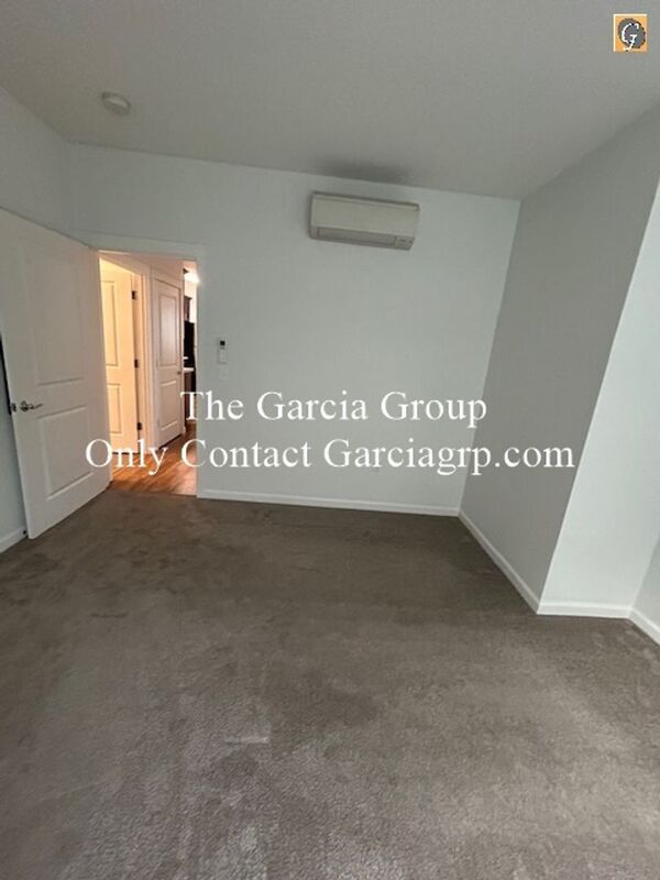 Building Photo - 7128 N Richmond Ave