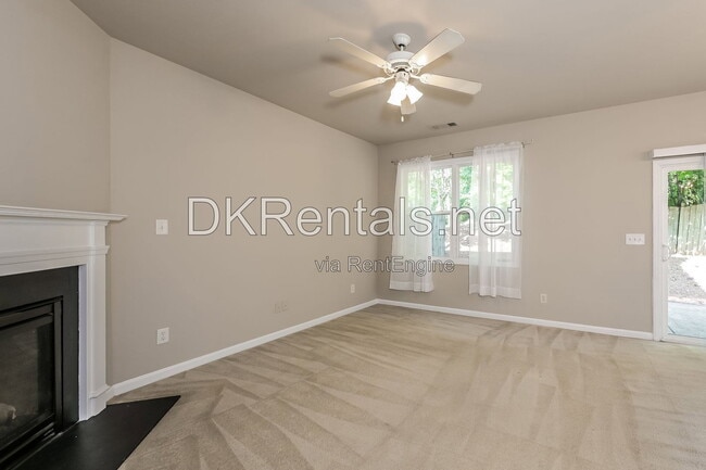 Building Photo - 4102 Dahlgreen Way