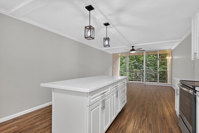 Building Photo - 95-257-257 Waikalani Dr