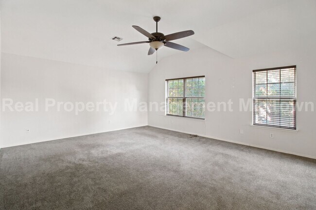 Building Photo - 12620 Summerwood Dr