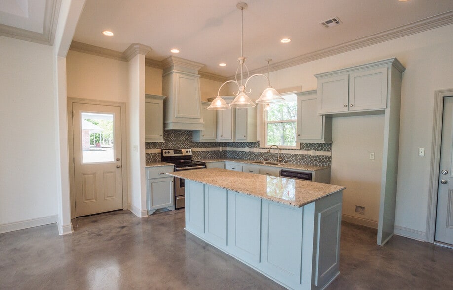 Building Photo - 1042 Timber Trails Rd