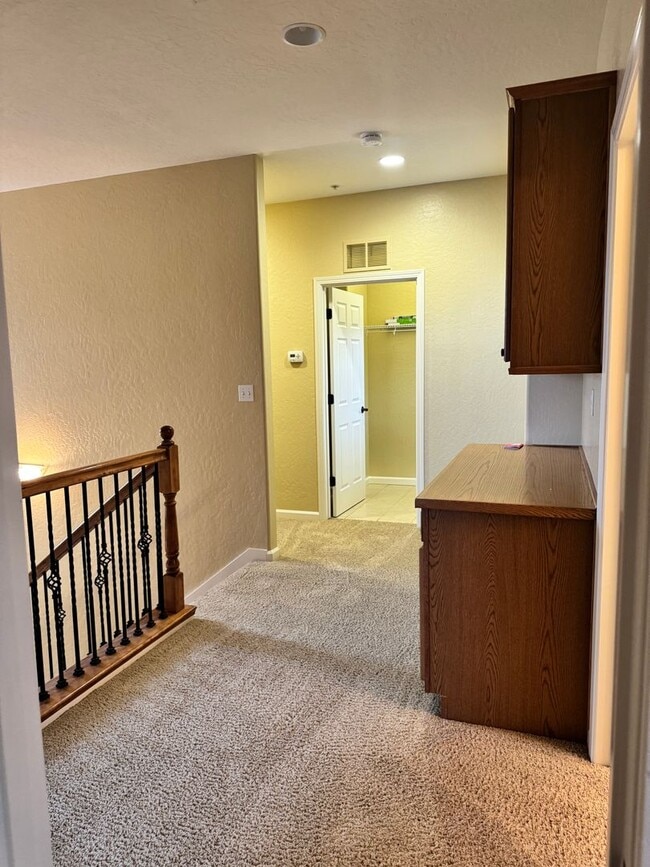 Building Photo - MOVE IN READY!! 3 BEDROOM 2 1/2 BATH HOME FOR RENT IN VILLAS AT COPPER VALLEY