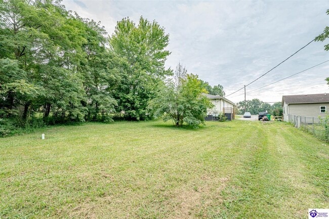 Building Photo - 203 Rogersville Rd