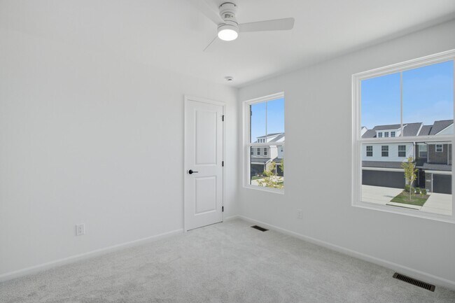 Building Photo - 5574 E Spaniel Dr