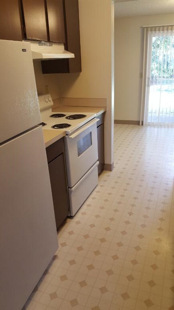 Interior Photo - ARBORCREST APARTMENTS