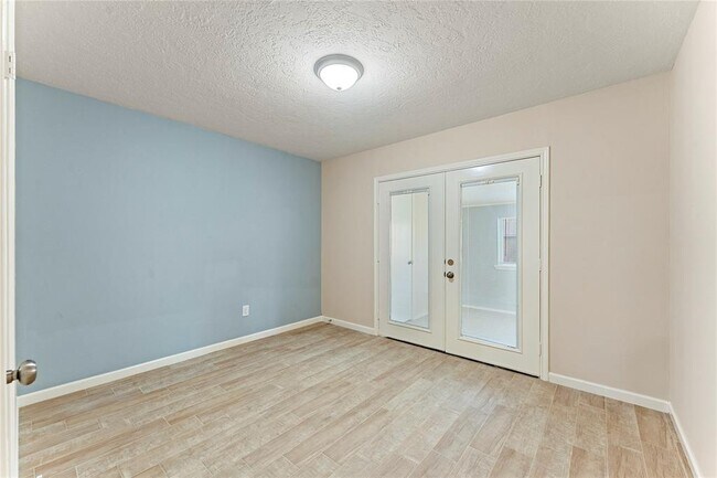 Building Photo - 1410 PI Cir