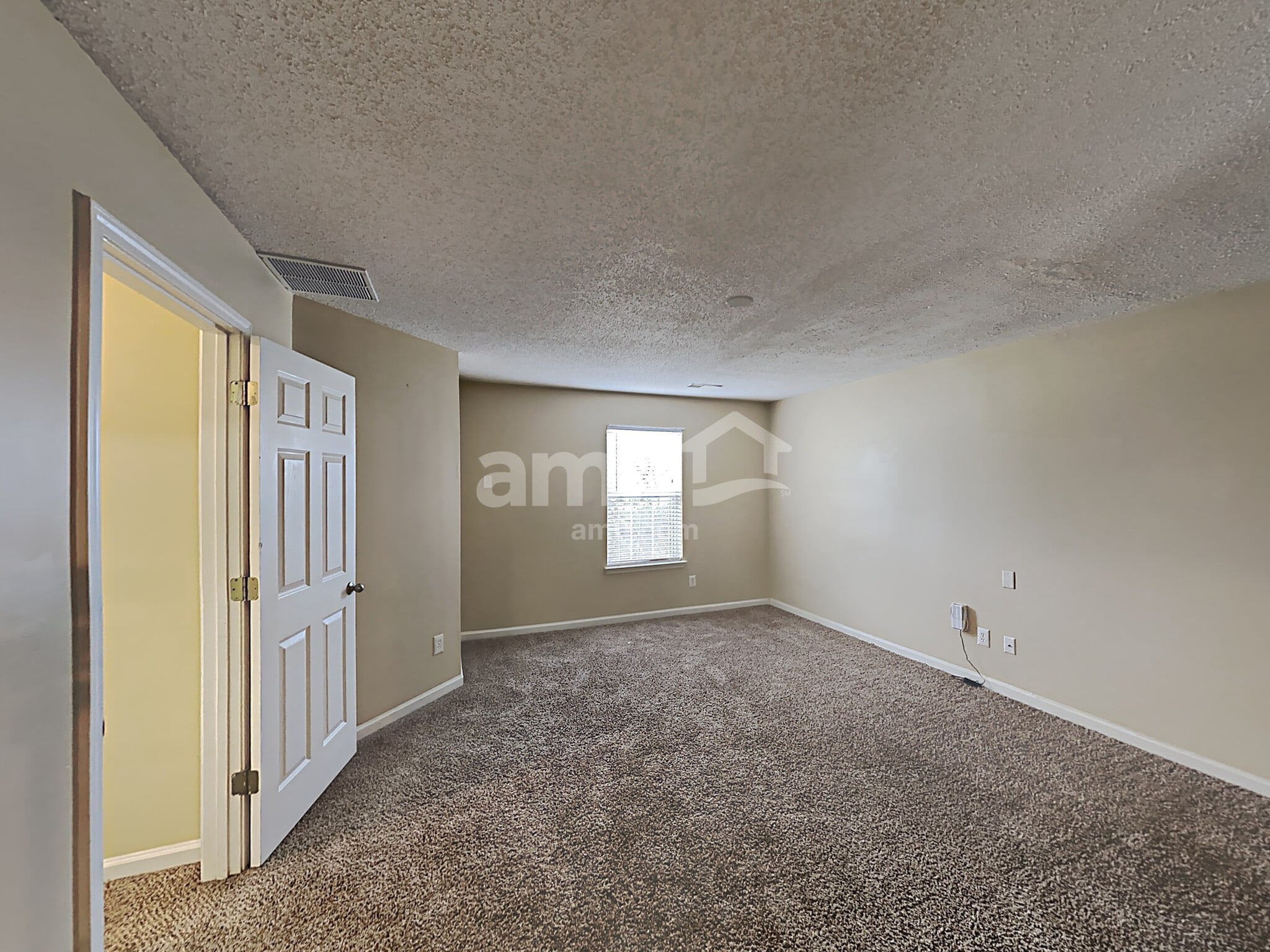 Building Photo - 4650 Grove Ct