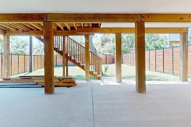 Building Photo - 719 Baywood Dr