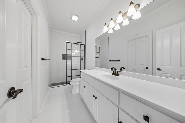 Building Photo - Princeton Hills Fully Furnished